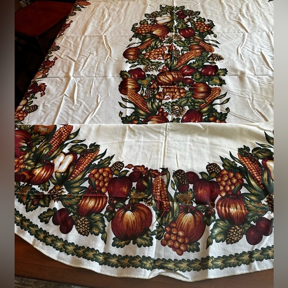 Fall/Thanksgiving oval shaped tablecloth, 53 in w x 82 in l - Picture 4 of 5
